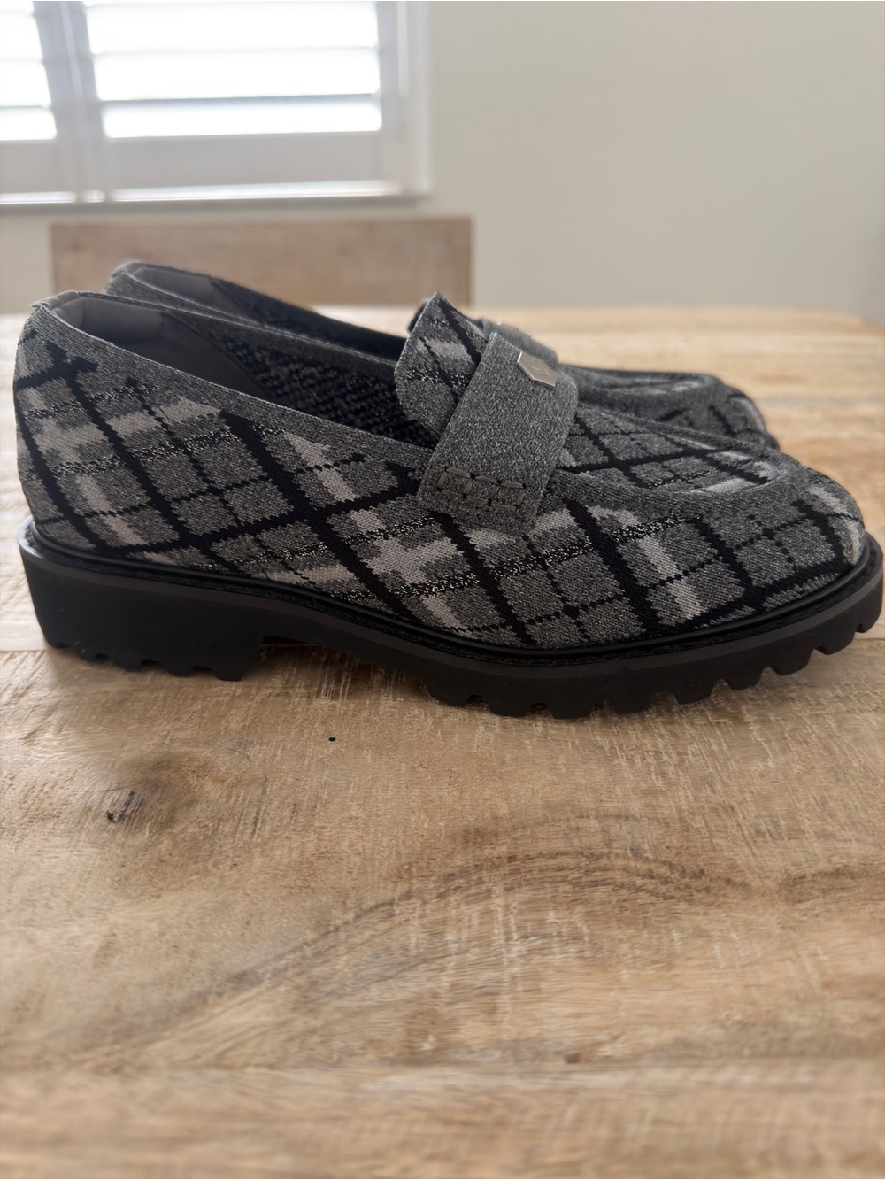 Vivaia NWOT Round Toe Francesca Chunky Heel Loafers - Picture 8 of 12